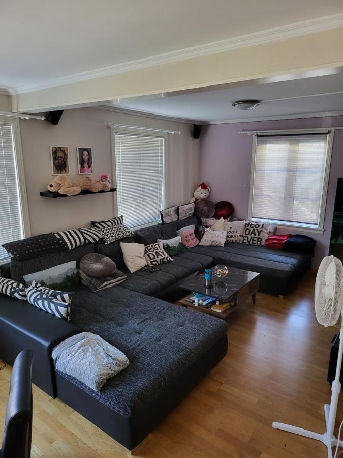 Апартаменты Sentrumsleilighet Med Gratis Parkering Til Leie Арендаль Экстерьер фото
